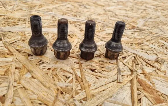 Fiat Doblo Nuts/bolts 