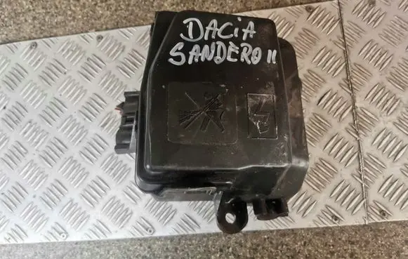 Dacia Sandero Fuse box set 243809584R