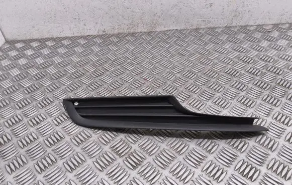 Volkswagen Golf VII Front bumper lower grill 3200201109