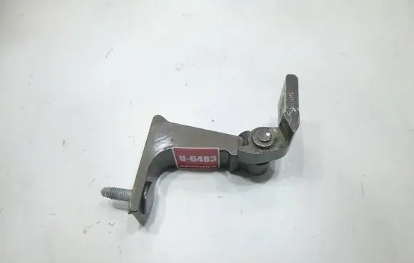 Audi A4 S4 B9 Front door upper hinge 8W5831403A A046574