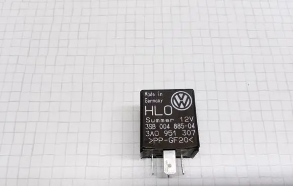 Volkswagen Golf III Other relay 3A0951307 3SB00488504