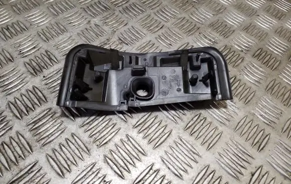 Other engine bay part