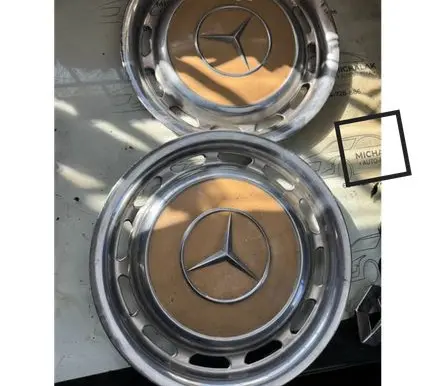 Mercedes-Benz W123 R14 wheel hub/cap/trim 3092390293