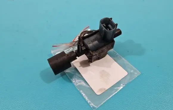 Toyota Avensis T220 Turbo solenoid valve 90910-12219 IMPRK1371110