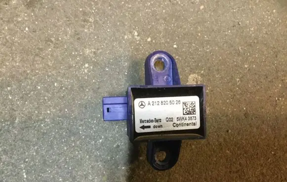 Mercedes-Benz E C207 W207 Airbag deployment crash/impact sensor A2128205026
