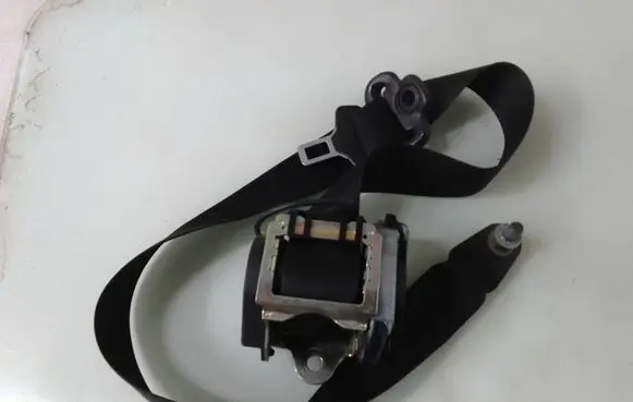 Mercedes-Benz Vaneo W414 Rear seatbelt 