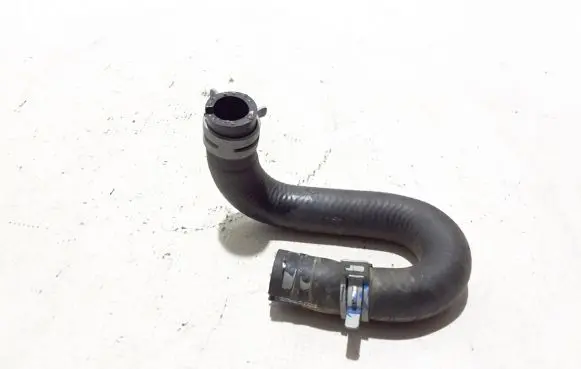 Volvo XC40 Engine coolant pipe/hose 32138057