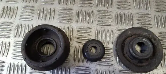 Volkswagen Golf IV Coil spring mount 1j0412331c