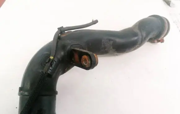 Toyota Avensis Verso Intercooler hose/pipe 1736227030 17362-27030