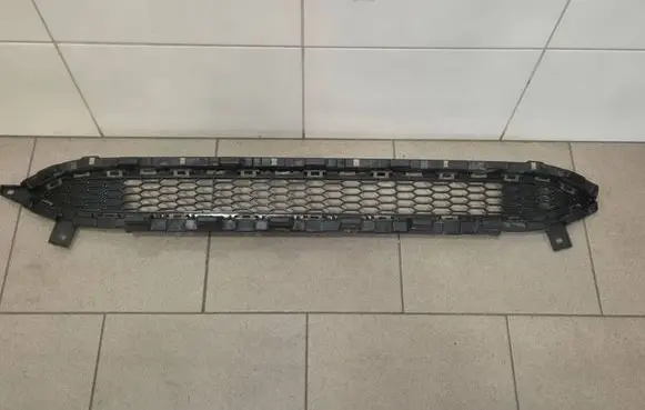 Hyundai i30 Front bumper lower grill 86561G4500