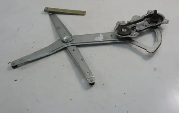 AMC Rambler Front door manual window regulator 