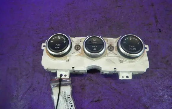 Mazda 6 Interior fan control switch SD15