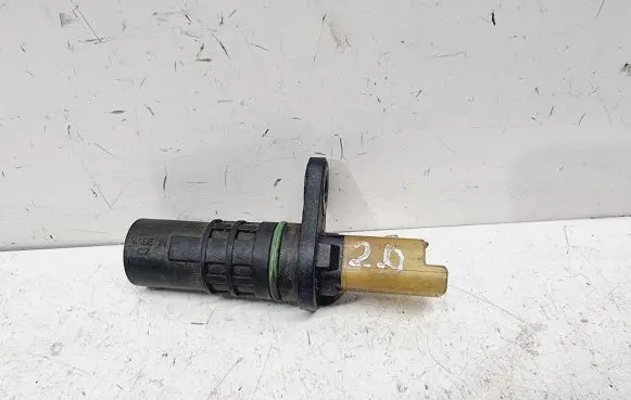 Nissan Qashqai Crankshaft position sensor 8200668500 2373100Q0D