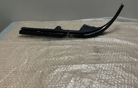 Chrysler Pacifica Headlight/headlamp mounting bracket 6002TM0293