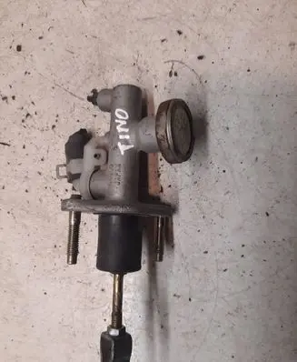 Clutch slave cylinder
