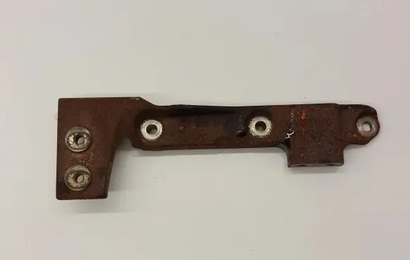 Volkswagen PASSAT B8 Muffler mount bracket/holder 03N253040K