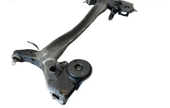 Peugeot 3008 II Rear axle beam 