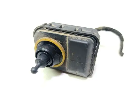 Opel Zafira A Headlight level adjustment motor 