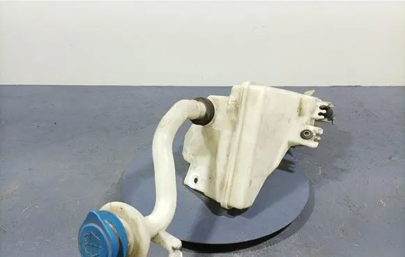 Volvo XC90 Windshield washer fluid reservoir/tank 31457222