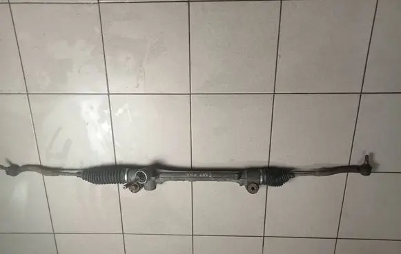 Toyota Yaris Steering rack F800000672