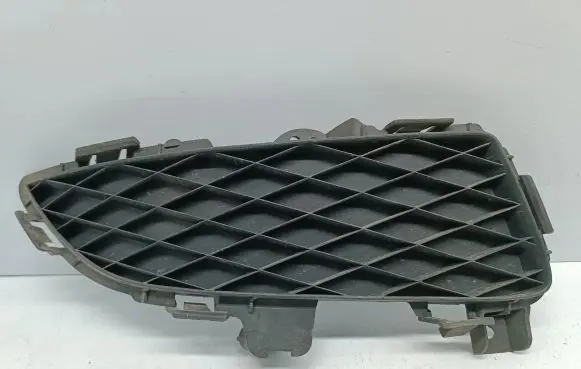 Mazda 3 I Front bumper lower grill BP4K50C11