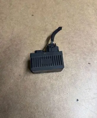 Opel Meriva B Glow plug pre-heat relay 55557761 51299045