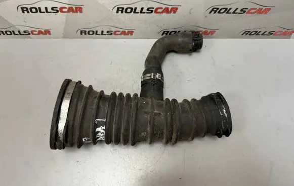 Ford Focus Air intake hose/pipe 3M519A673M