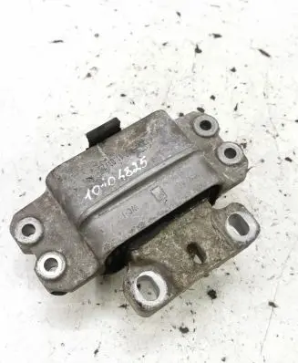 Volkswagen Touran I Engine mount bracket 1K0189555