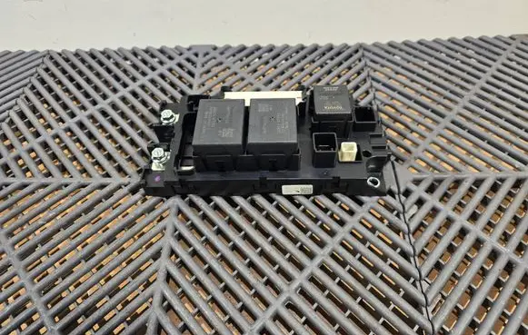 Lexus CT 200H Fuse module G92Z147020 9979T
