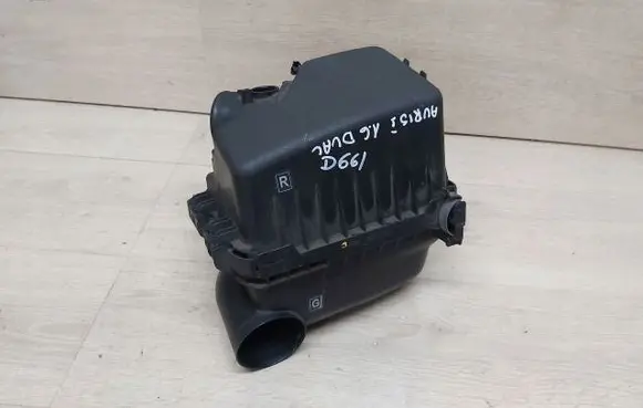 Toyota Auris 150 Air filter box cover 