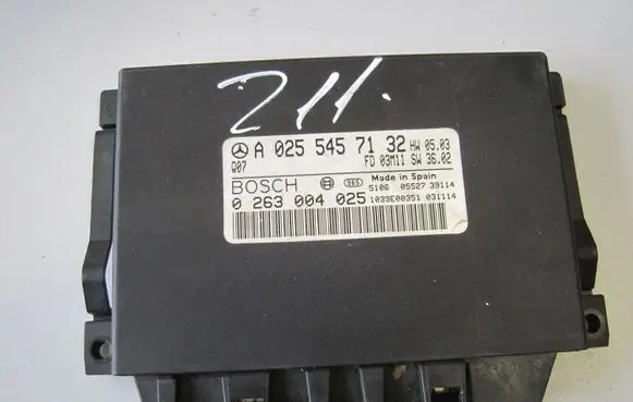 Mercedes-Benz E W211 Parking PDC control unit/module A0255457132