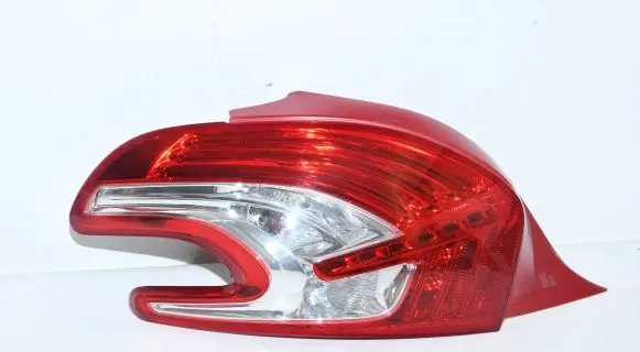 Peugeot 208 Rear/tail lights 9672628280