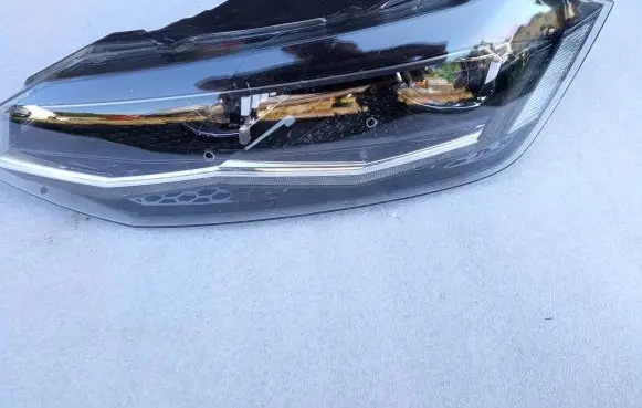 Volkswagen Polo VI Headlight/headlamp 2G1941035 90100101