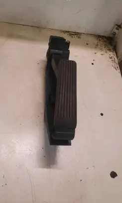Mercedes-Benz S W220 Accelerator throttle pedal