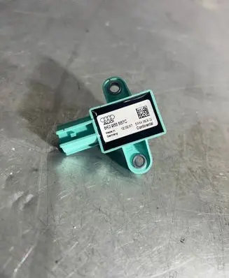 Audi Q5 SQ5 Airbag deployment crash/impact sensor 8K0955557C 5WK4380902
