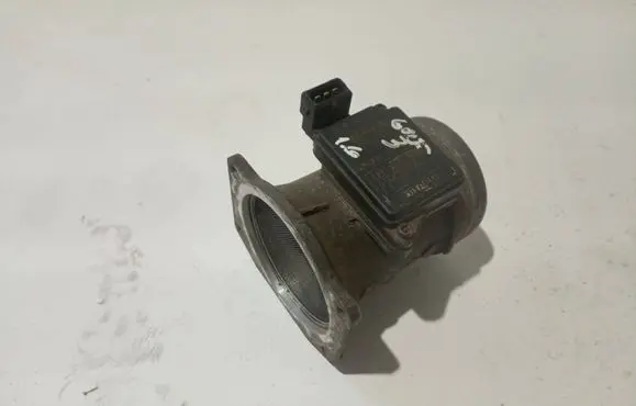 Volkswagen Golf III Mass air flow meter 037906461B AFH6010A