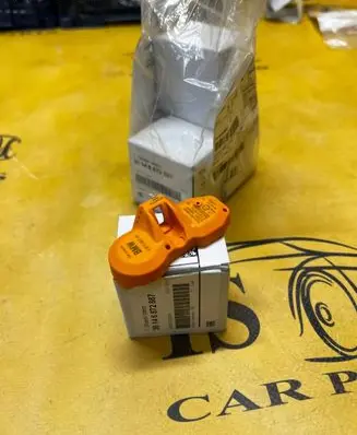 BMW X5 E53 Tire pressure sensor 36146872887 6872887