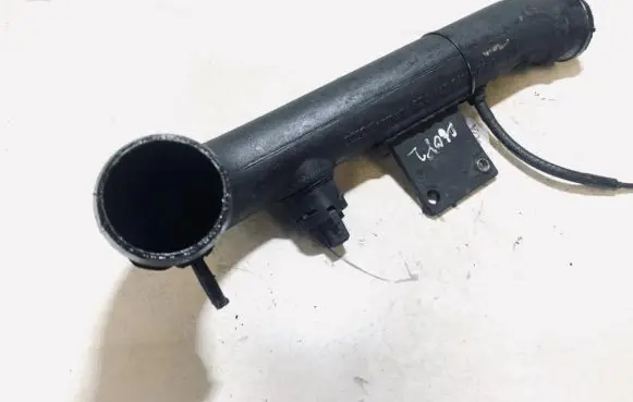 Audi A4 S4 B5 8D Intercooler hose/pipe 8d014584a