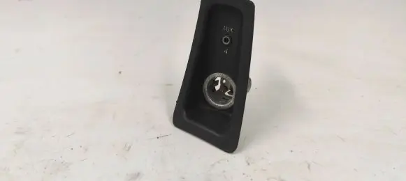 BMW 1 E82 E88 AUX in-socket connector 61316930561