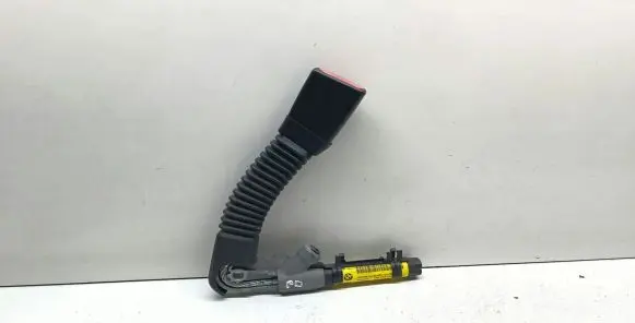 BMW X3 E83 Front seatbelt buckle 7073380 33027346