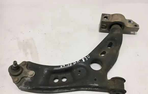 Volkswagen PASSAT B6 Front lower control arm/wishbone