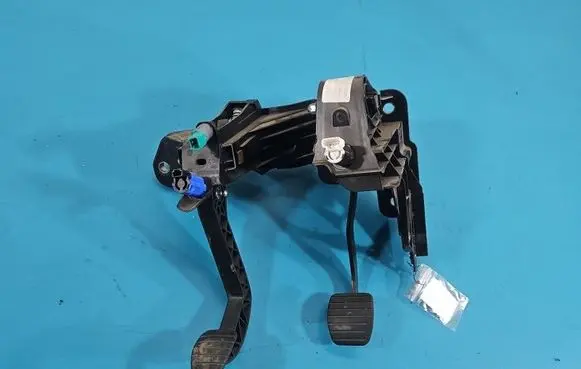 Opel Movano B Pedal assembly 180101626R IMPRK1534693