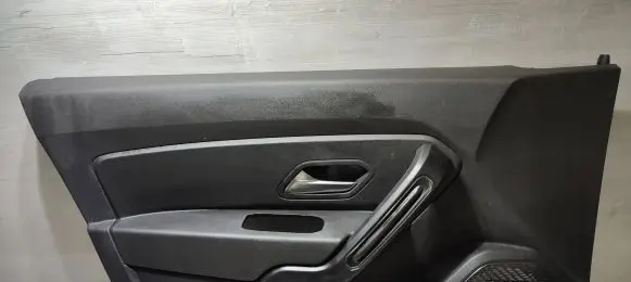 Dacia Sandero Front door card panel trim 809010653R 194731727