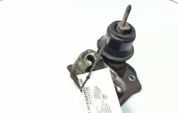 Subaru Outback Engine mount vacuum valve 