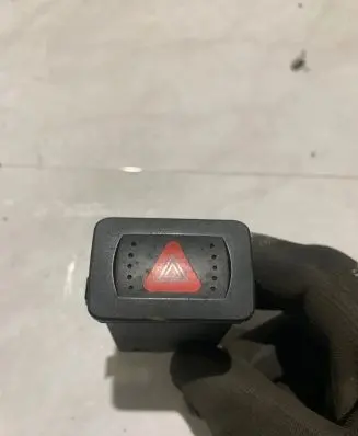 Volkswagen Golf IV Hazard light switch 1J0953235A