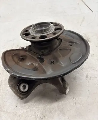 Mercedes-Benz E W213 Rear wheel hub 2133205