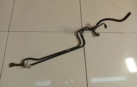 Audi A6 S6 C4 4A Fuel line pipe 