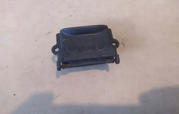 Mercedes-Benz E W212 Horn signal holder/bracket 13553081