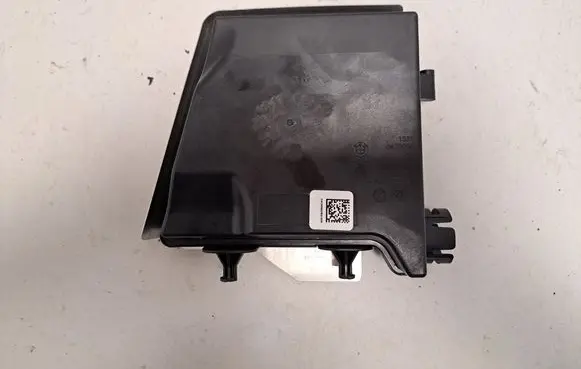 BMW X4 G02 Intake resonator 8470036