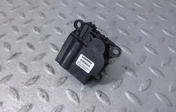 KIA Ceed Air flap motor/actuator D332CK8AA04